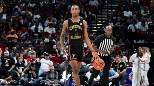  McDonald's All American West forward Ron Holland (1) in action during the first half against the McDonald's All American East at Toyota Center.